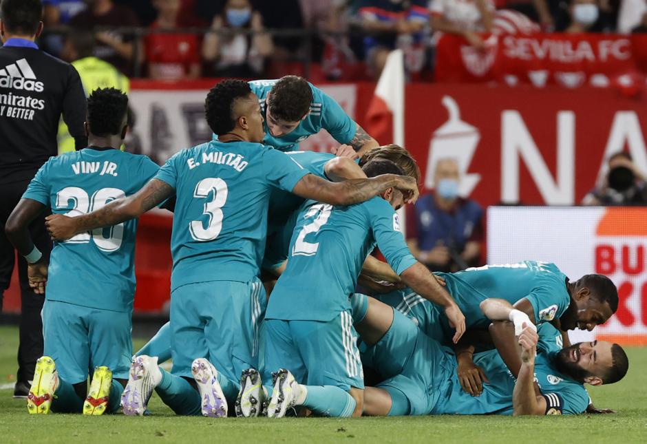 El Sevilla - Real Madrid fue para muchos el partido que dejó la Liga vista para sentencia. Más por lo anímico que por lo matemático, levantar un partido que perdían 2-0 al descanso dio buena medida de la capacidad de reacción del equipo