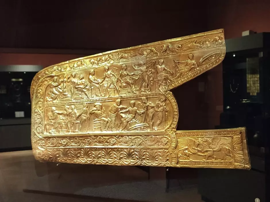 Una funda de arco de oro escita del siglo IV a.C. descubierta cerca de Melitopol en 1954