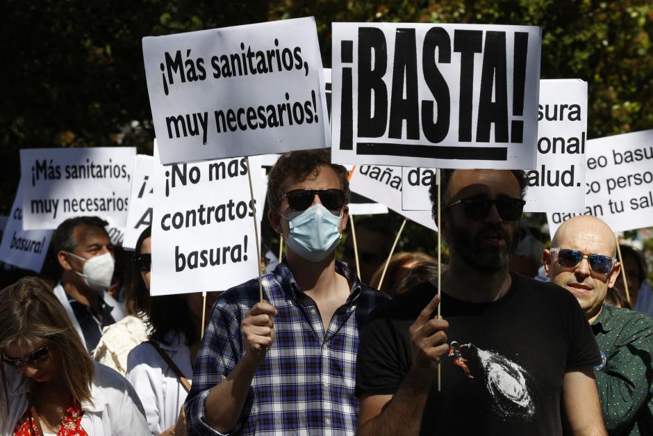 Médicos de hospitales se manifiestan este martes contra la temporalidad en una marcha desde el Estadio de Vallecas hasta la Asamblea de Madrid