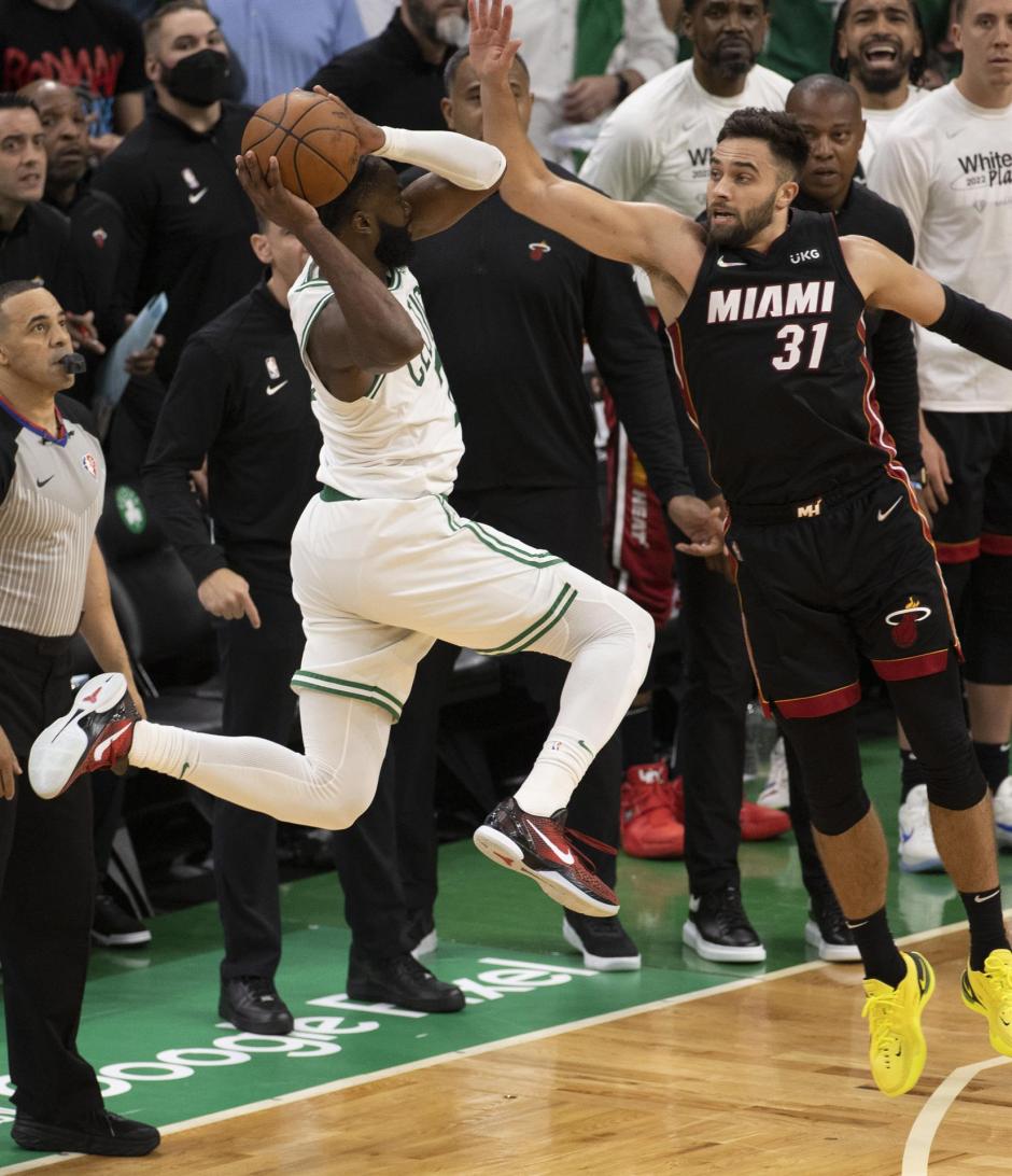 La sólida defensa de Miami frenó a Boston