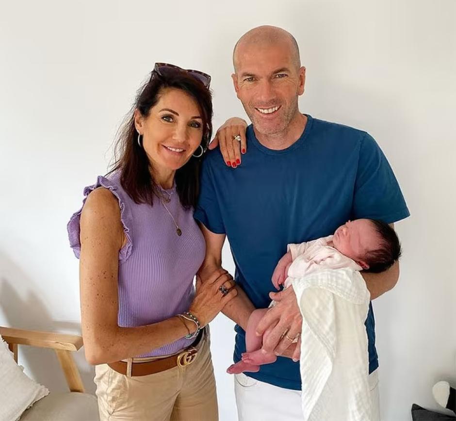 Verónica Fernández y Zinedine Zidane, con su nieta