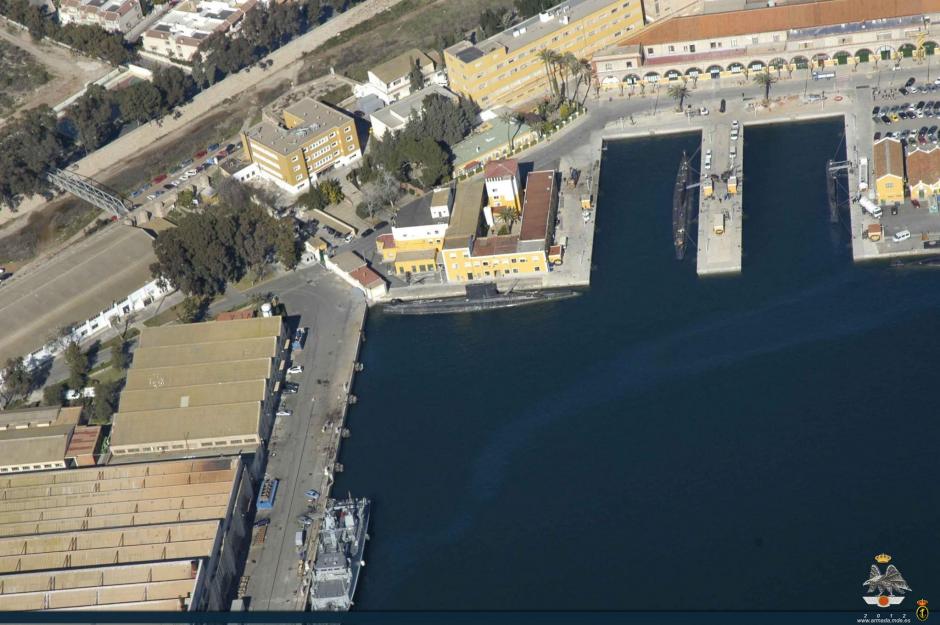 Imagen aérea de la base de submarinos de la Armada en Cartagena