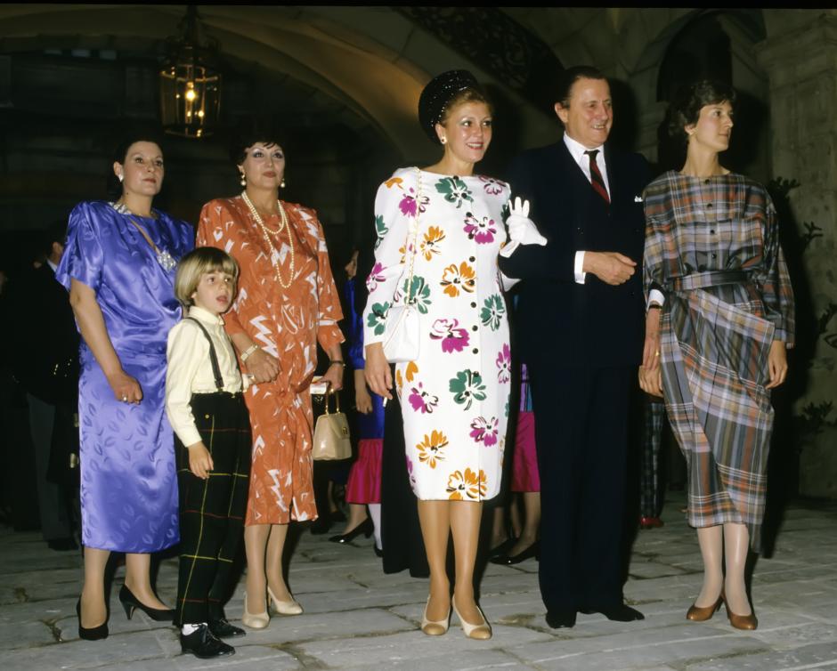 La baronesa Thyssen, Carmen Cervera, su hijo Borja Thyssen y su marido el barón Thyssen en 1990