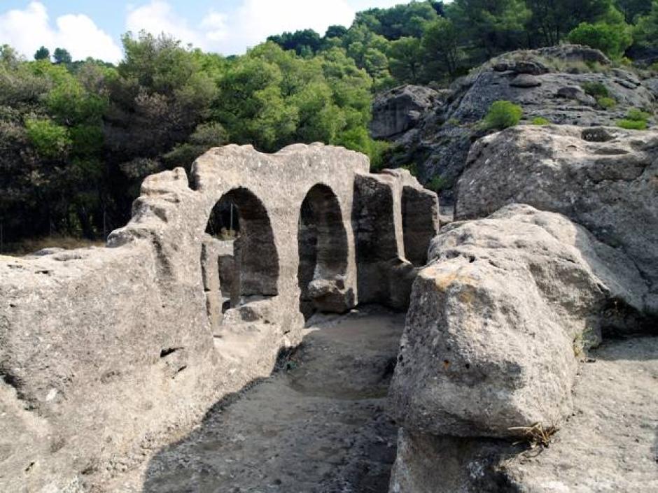 Ruinas de Bobastro, el conjunto rupestre del siglo IX más importante de toda Málaga