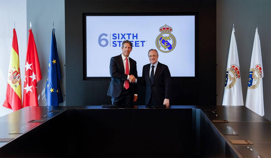 Florentino Pérez, presidente del Real Madrid, y Alan Waxman, CEO de Sixth Street tras llegar a un acuerdo estratégico el pasado mayo