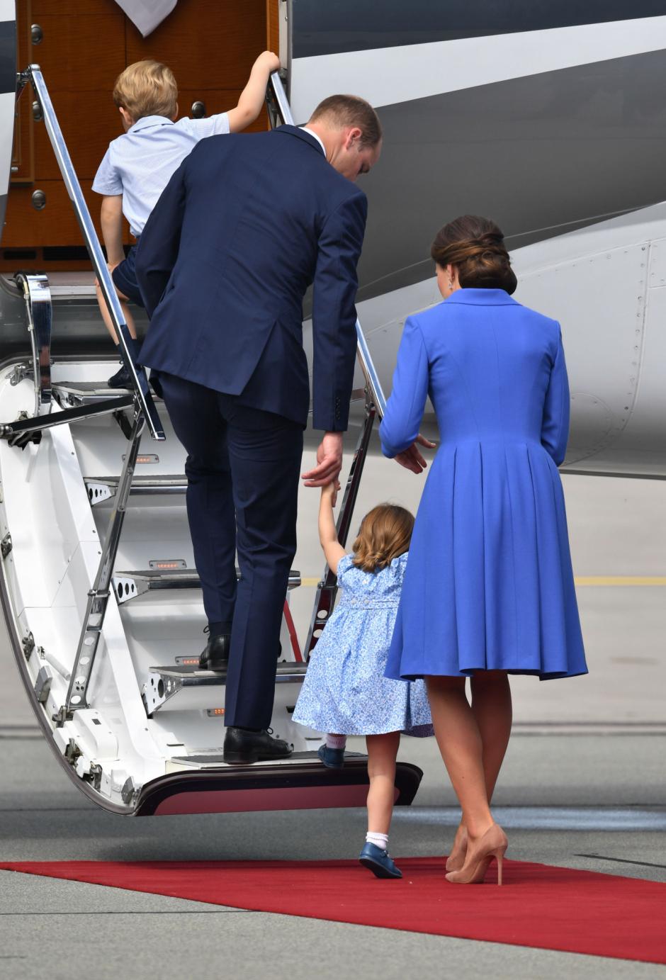 Britain Prince William and Kate Middleton , The Duke and Duchess of Cambridge with Prince George and Princess Charlotte leaving Warsaw after official visit to Poland