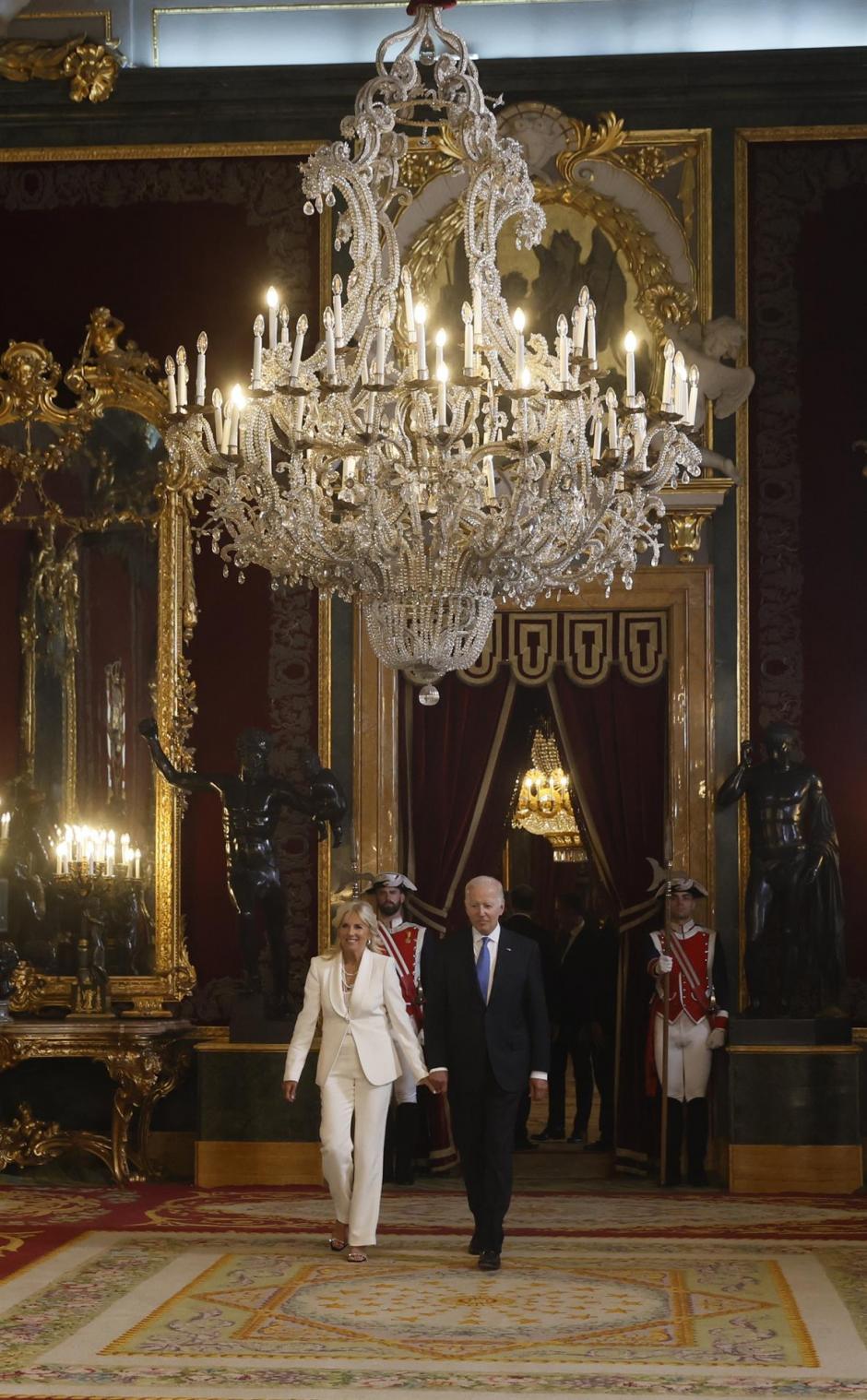 El presidente de Estado Unidos, Joe Biden y la primera dama, Jill Biden, a su llegada a la recepción de los Reyes de España a los jefes de estado y jefes de gobierno