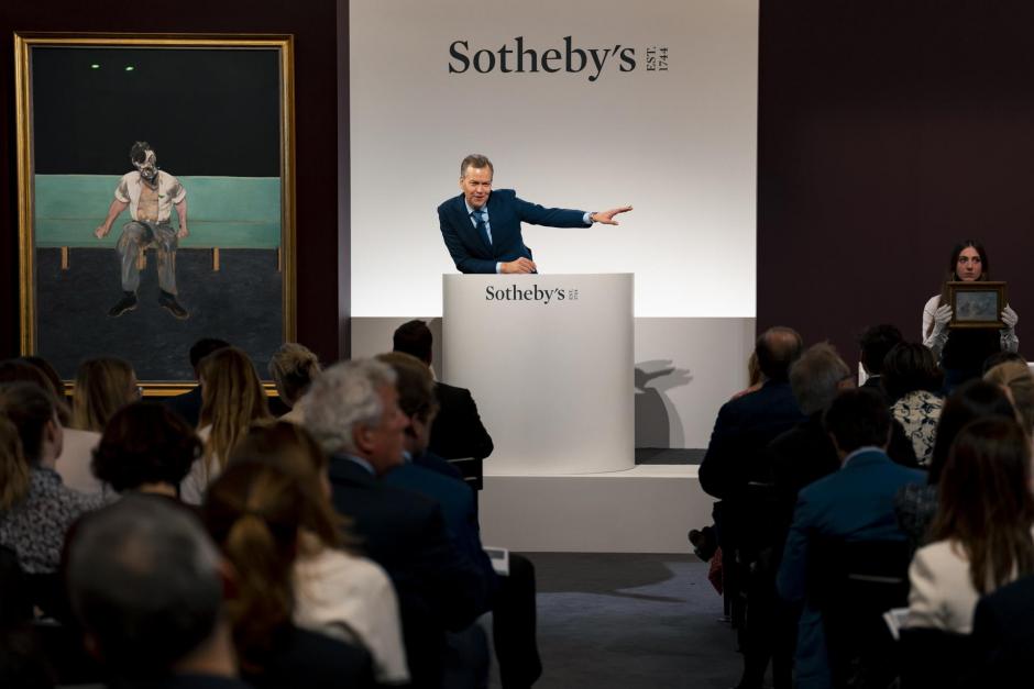 Un momento de la subasta en Sotheby's del cuadro de Bacon