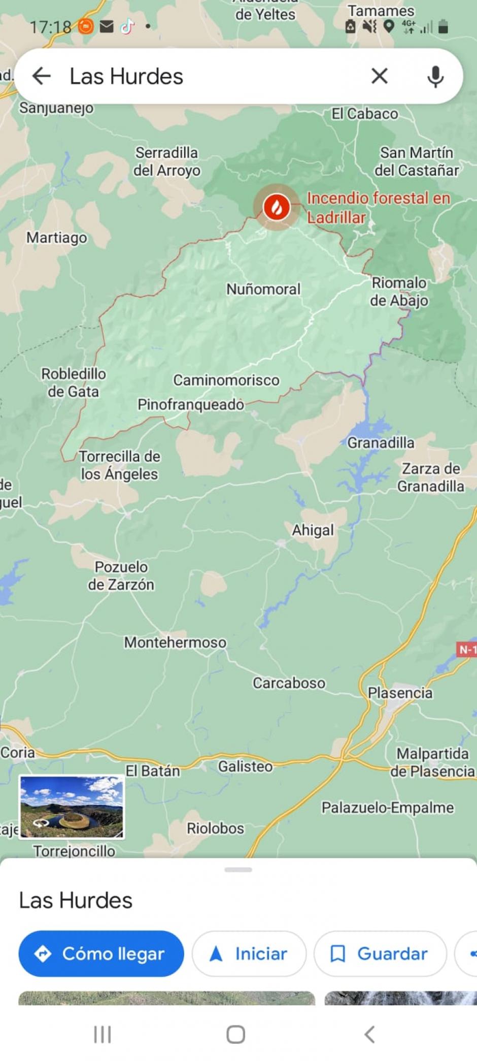 Imagen de la alerta por incendio forestal mostrada por Google Maps en Las Hurdes
