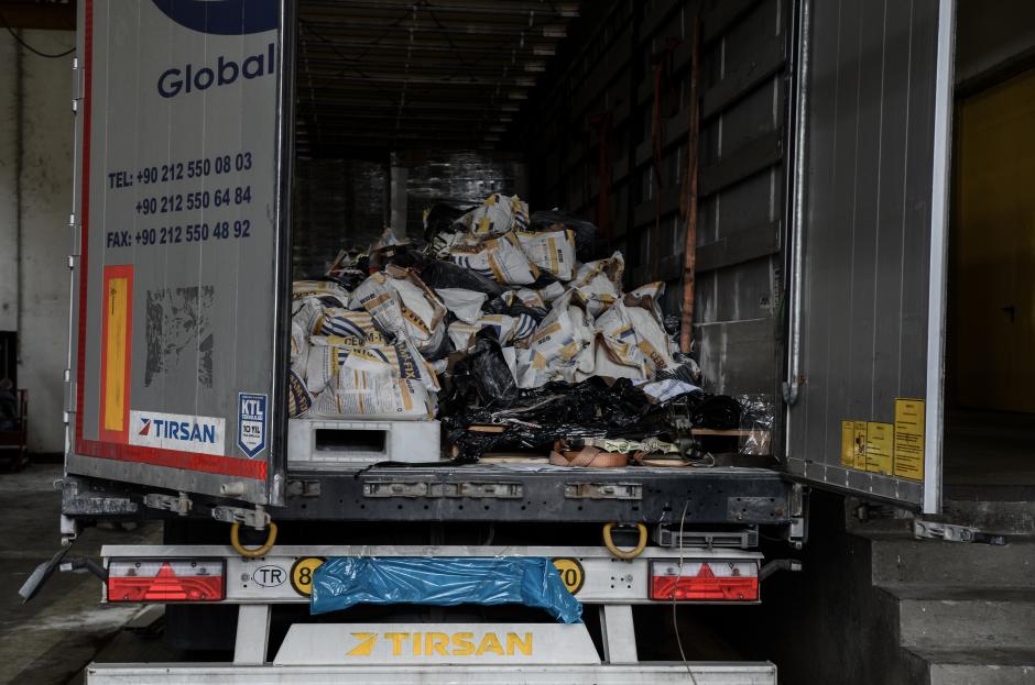 The Customs Agency reports that 191 kg heroin hidden in some 25 kg boxes full of ceramic glue loaded at a truck, which was travelling from Turkey to Belgium driven by 61 years old man. Bulgarian special forces had been working with internatonal partners to find a big drug channel, speaks the Secretary General of MVR, Marin Mladenov at Kapitan Andreevo border crossing point, Svilengrad, Bulgaria on May 25, 2018  (Photo by Hristo Rusev/NurPhoto)