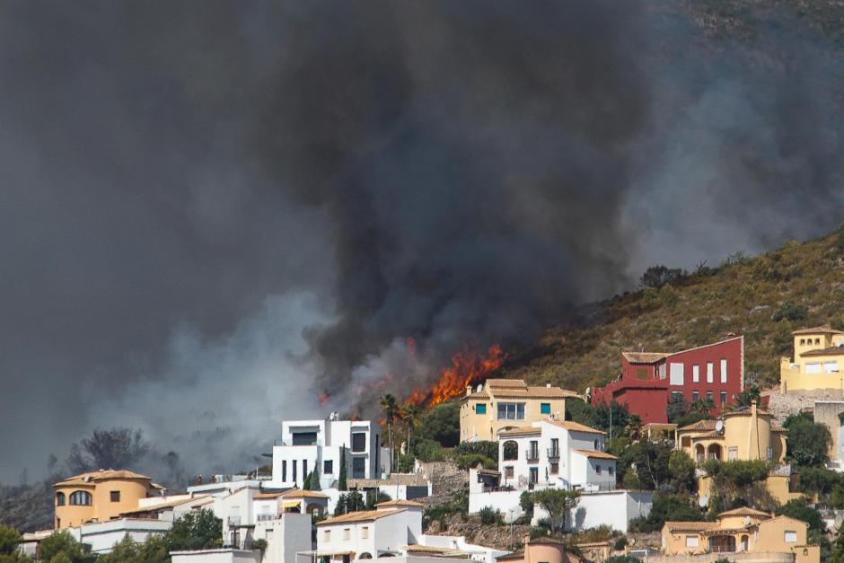 El incendio de Vall d’Ebo (Alicante) arrasa más de 6.500 hectáreas y obliga a desalojar a 1.200 vecinos