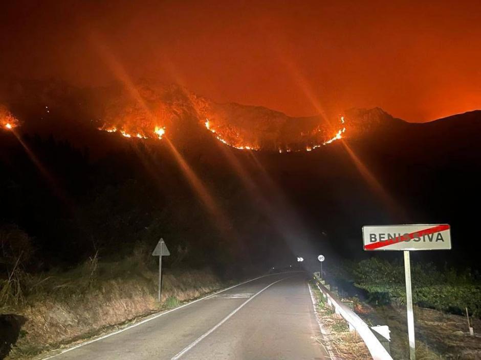 Imagen tomada por uno de los testigos del incendio de Vall d'Ebo.