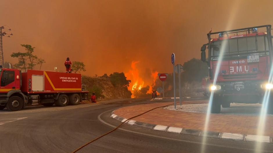 Incendio Bejís: La UME lucha contra el fuego en las inmediaciones de Cueva Santa, en Altura