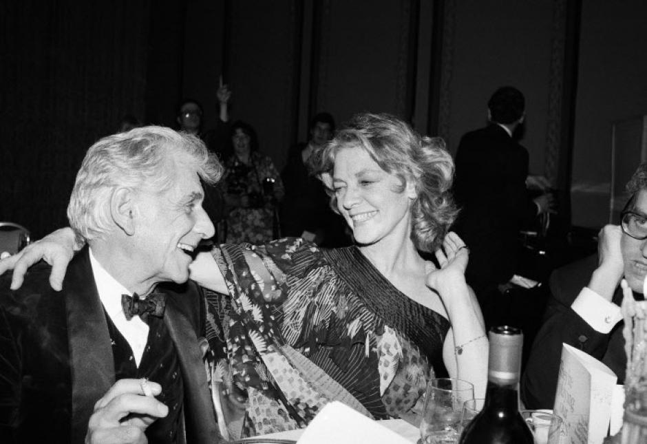 Leonard Bernstein y Lauren Bacall en 1980