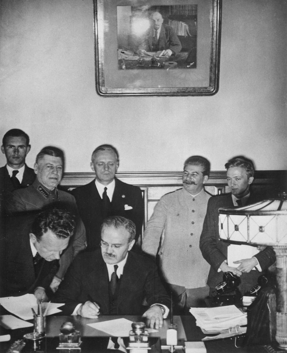 Pacto Ribbentrop-Mólotov Alemania nazi con la Unión Soviética