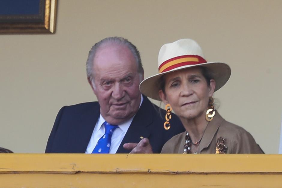 El Rey Juan Carlos I y la Infanta Elena