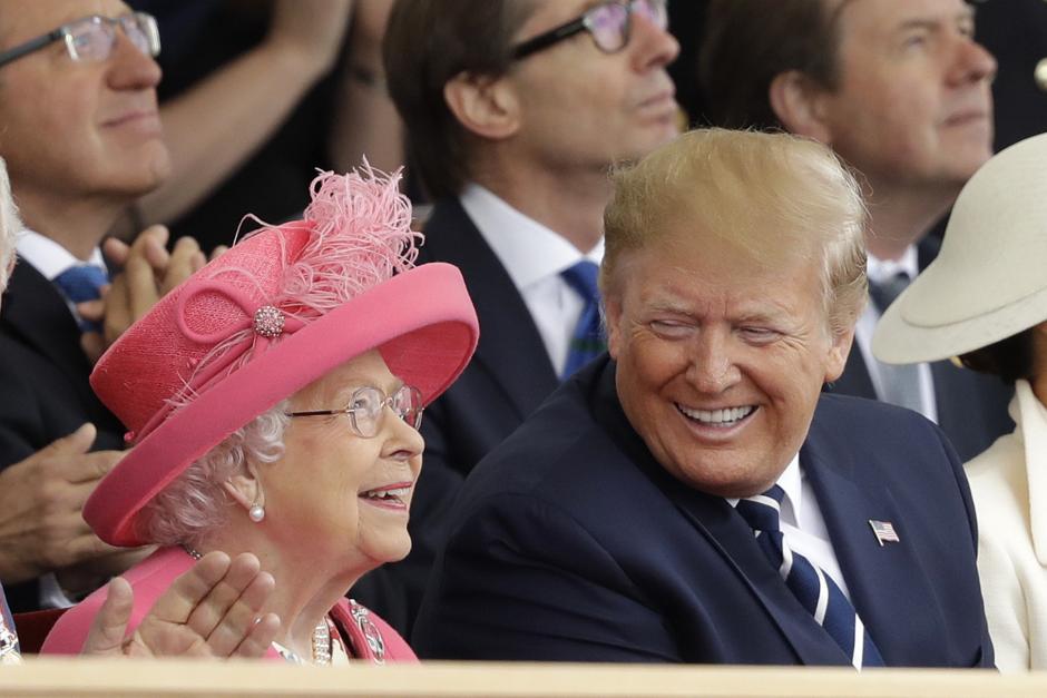 La Reina Isabel II y el expresidente estadounidense Donald Trump (2019)