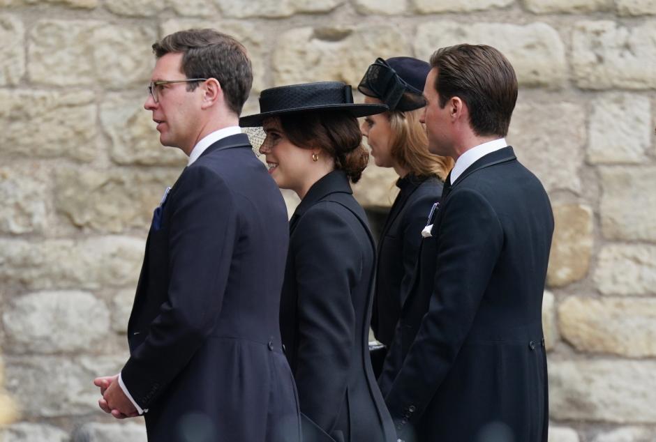 Jack Brooksbank, Princess Eugenie, Princess Beatrice and Edoardo Mapelli Mozzi arrive for the State Funeral of Queen Elizabeth II, held at Westminster Abbey, London. Picture date: Monday September 19, 2022.