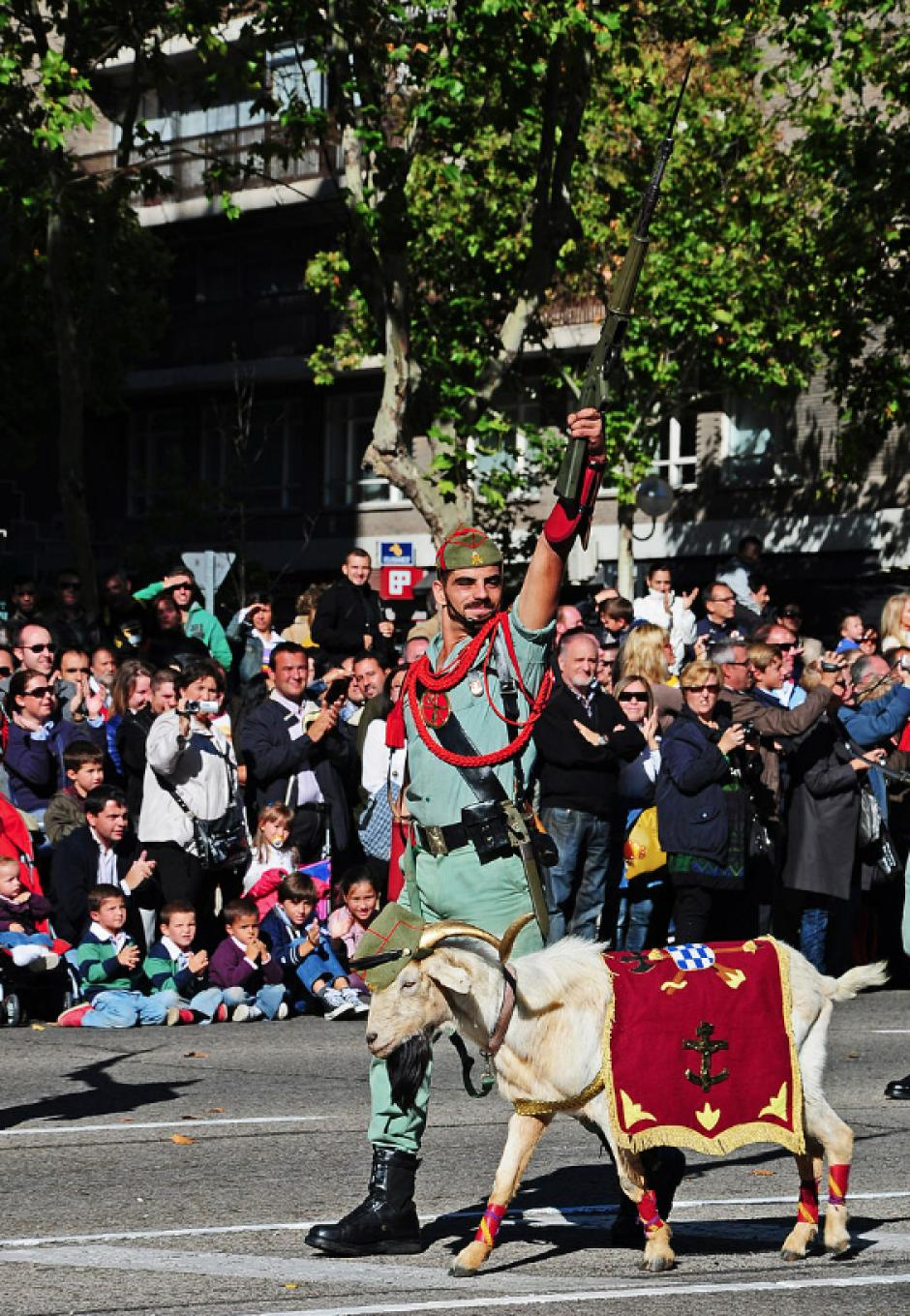 La característica cabra de la Legión durante el desfile militar
