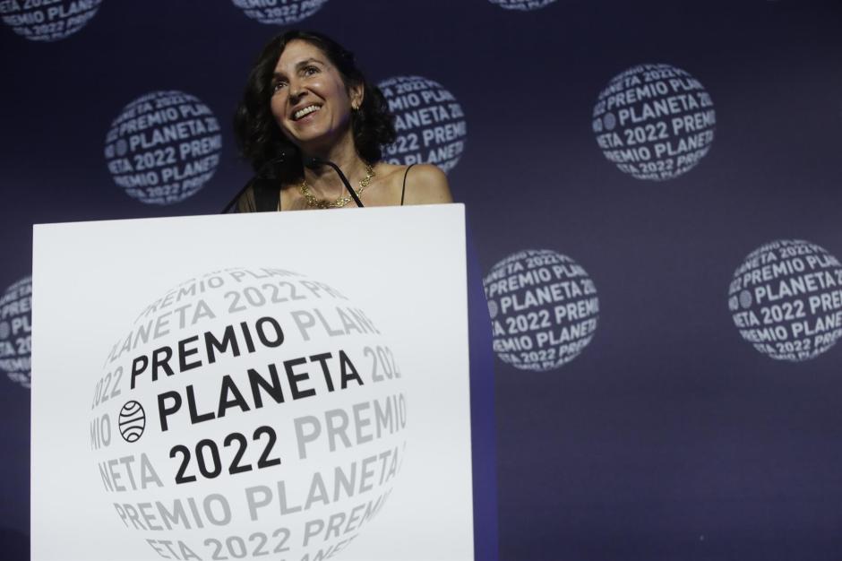 La escritora Cristina Campos, tras ser proclamada finalista de los Premios Planeta 2022