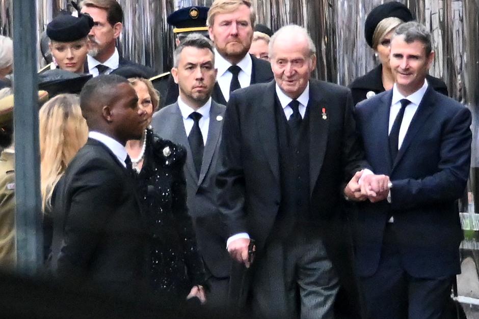 Former Spanish King Juan Carlos, Queen Sofia, King Willem Alexander arriving for the funeral service of Queen Elizabeth II at WestminsterAbbey for her funeral in central London, Monday, Sept. 19, 2022.