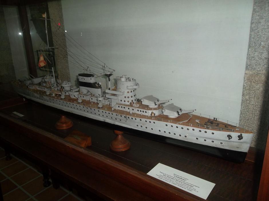 Maqueta del "Canarias", gemelo del Crucero Baleares
