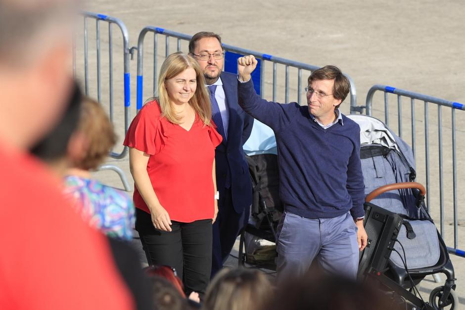 El alcalde de Madrid, José Luis Martínez-Almeida, asiste al gran simulacro de emergencias