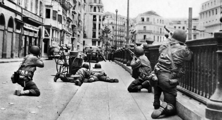 Combates en el interior de las calles de Argel