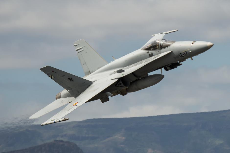 Los aviones de combate F-18 del Ala 12 llevaron a cabo la defensa aeroespacial desde el aire en las maniobras Eagle Eye