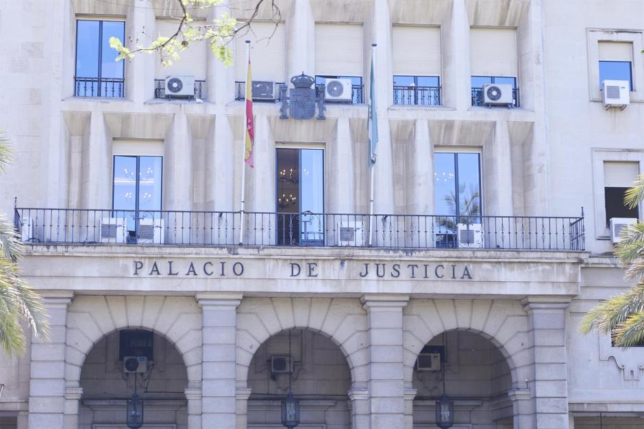 Fachada de la Audiencia Provincial de Sevilla