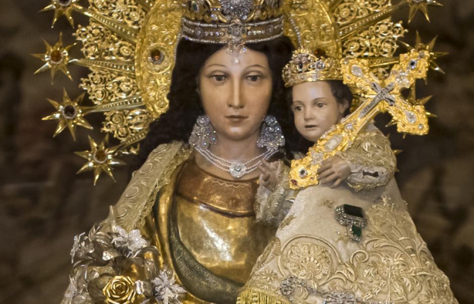 Virgen de los Desamparados de Valencia.