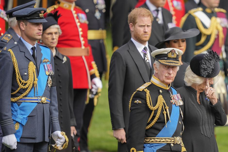 Britain´s King Charles III, Camilla, the Queen Consort, Meghan Markle , Duchess of Sussex, and Prince Harry during the carriage procession for Queen Elizabeth II's state funeral from London to Windsor on 19 September 2022