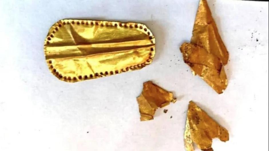 Las lenguas de oro encontradas en Quesna