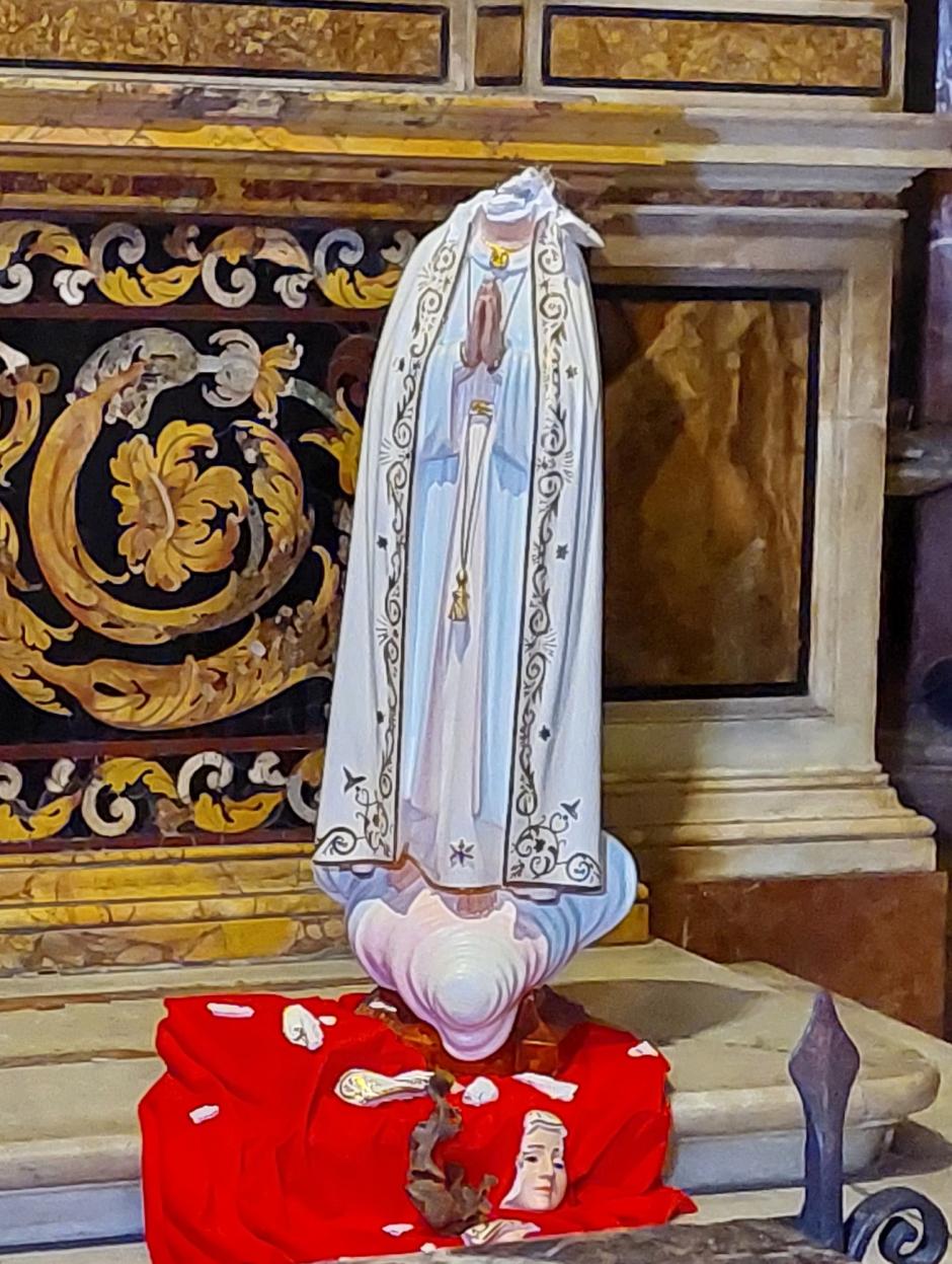 La Virgen de Fátima ametrallada por los rusos