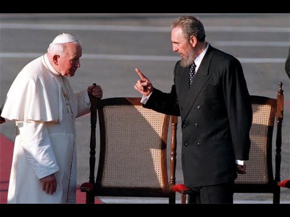 Juan Pablo II y Fidel Castro en 2002
