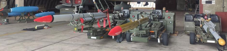 Panorámica del armamento desplegado por el Eurofighter del Ala 14