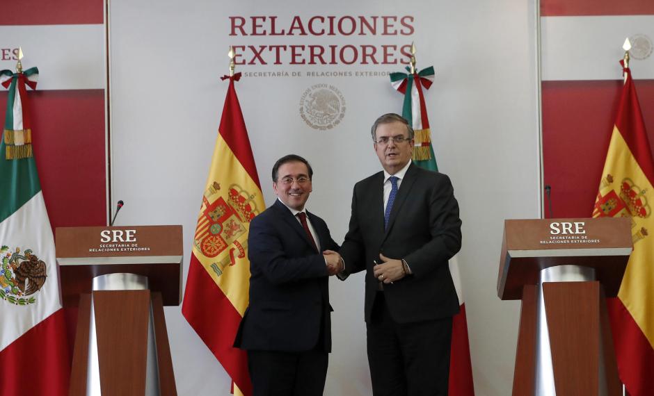 El ministro español de Asuntos Exteriores, José Manuel Albares, y el canciller mexicano, Marcelo Ebrard