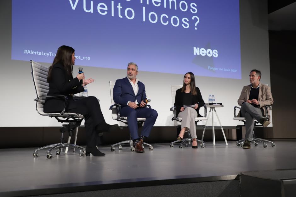 Mesa redonda con Irene Aguiar, Tasio Pérez, María Fernández y Pablo de Lora