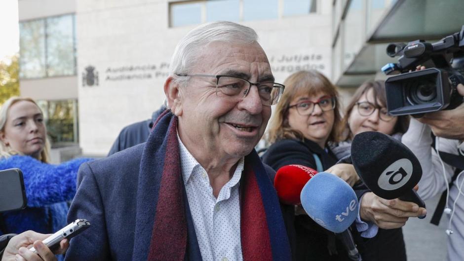 El extesorero del PSPV-PSOE José María Cataluña, entrando a la Audiencia Provincial de Valencia.