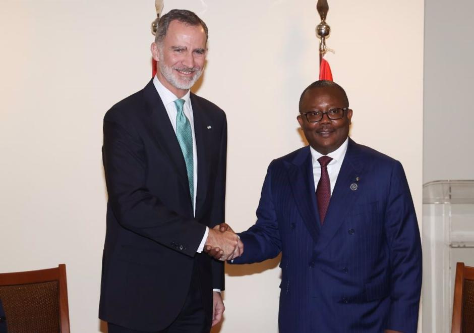 Felipe VI se reúne con el presidente de Guinea Bissau en el marco de su viaje a Brasil para la toma de posesión de Lula da Silva