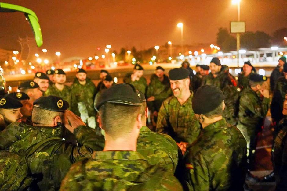 Los militares de la BRI X a su llegada a España, tras cumplir su misión en Letonia