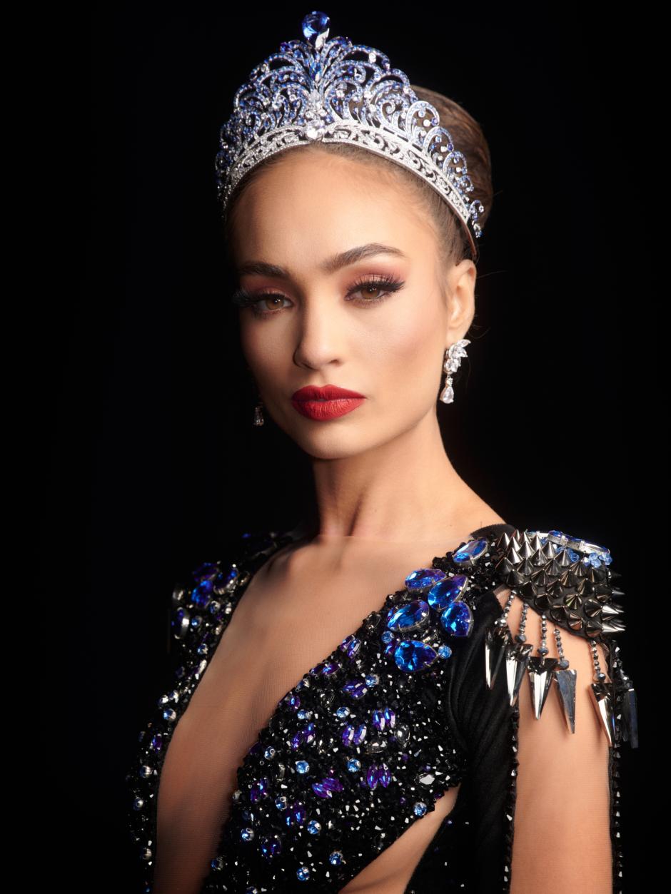 La estadounidense R'Bonney Gabriel se corona como la nueva Miss Universo