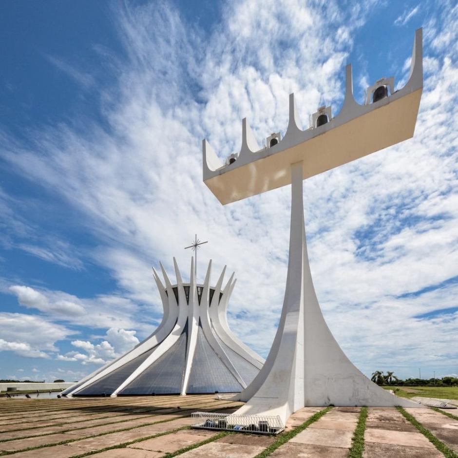 Catedral Metropolitana Nossa Senhora Aparecida, más conocida como la Catedral de Brasilia