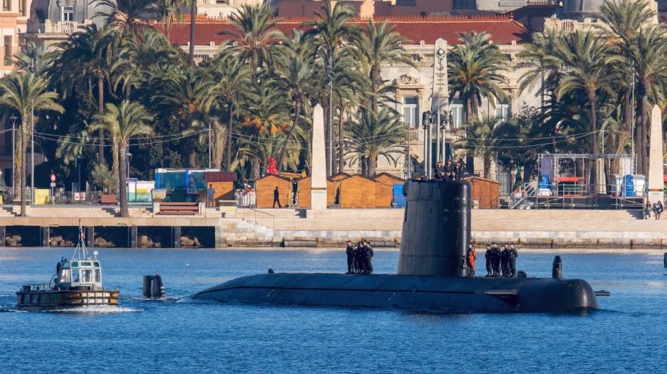 El flamante submarino Tramontana S-72 parte en su nueva misión en la operación de la OTAN Sea Guardian