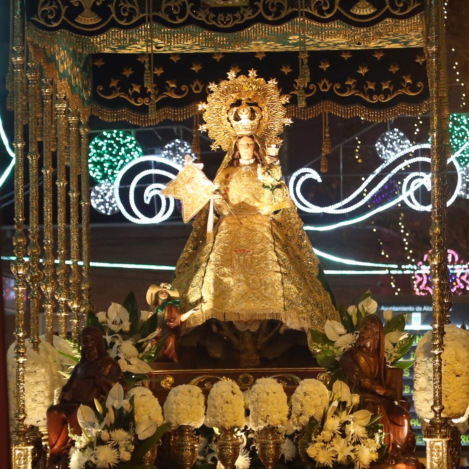 La Virgen de la Paz durante la procesión de las fiestas de