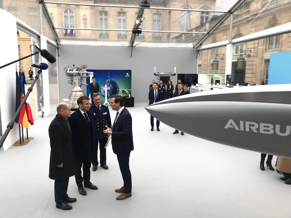 Airbus presenta a Macron y Scholtz el programa insignia de la defensa europea FCAS, el Sistema de Combate Aéreo del Futuro