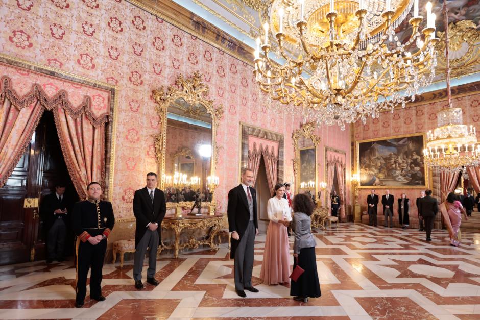 Recepción al cuerpo diplomático ofrecida por los Reyes en el Palacio Real