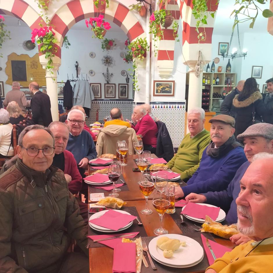 Almuerzo en el restaurante de la Federación de Peñas