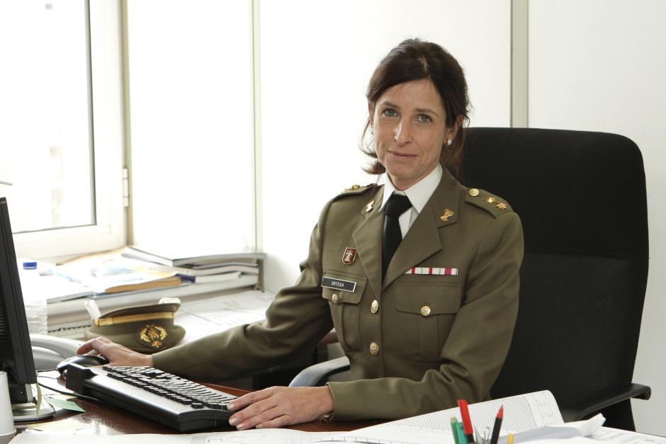 Patricia Ortega ingresó en la Academia General del Ejército en 1988, en la primera promoción donde se permitió el acceso de la mujer