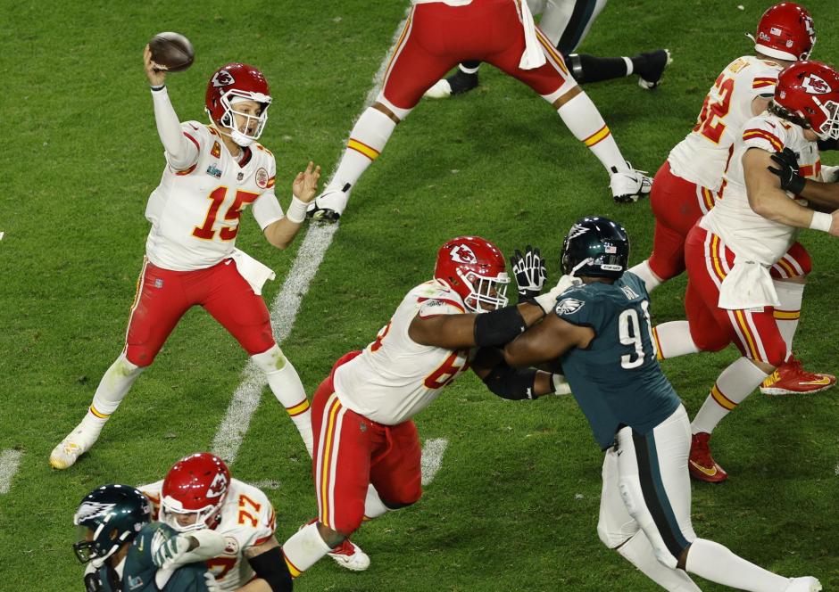 Kansas City Chiefs contra los Philadelphia Eagles, durante la Super Bowl